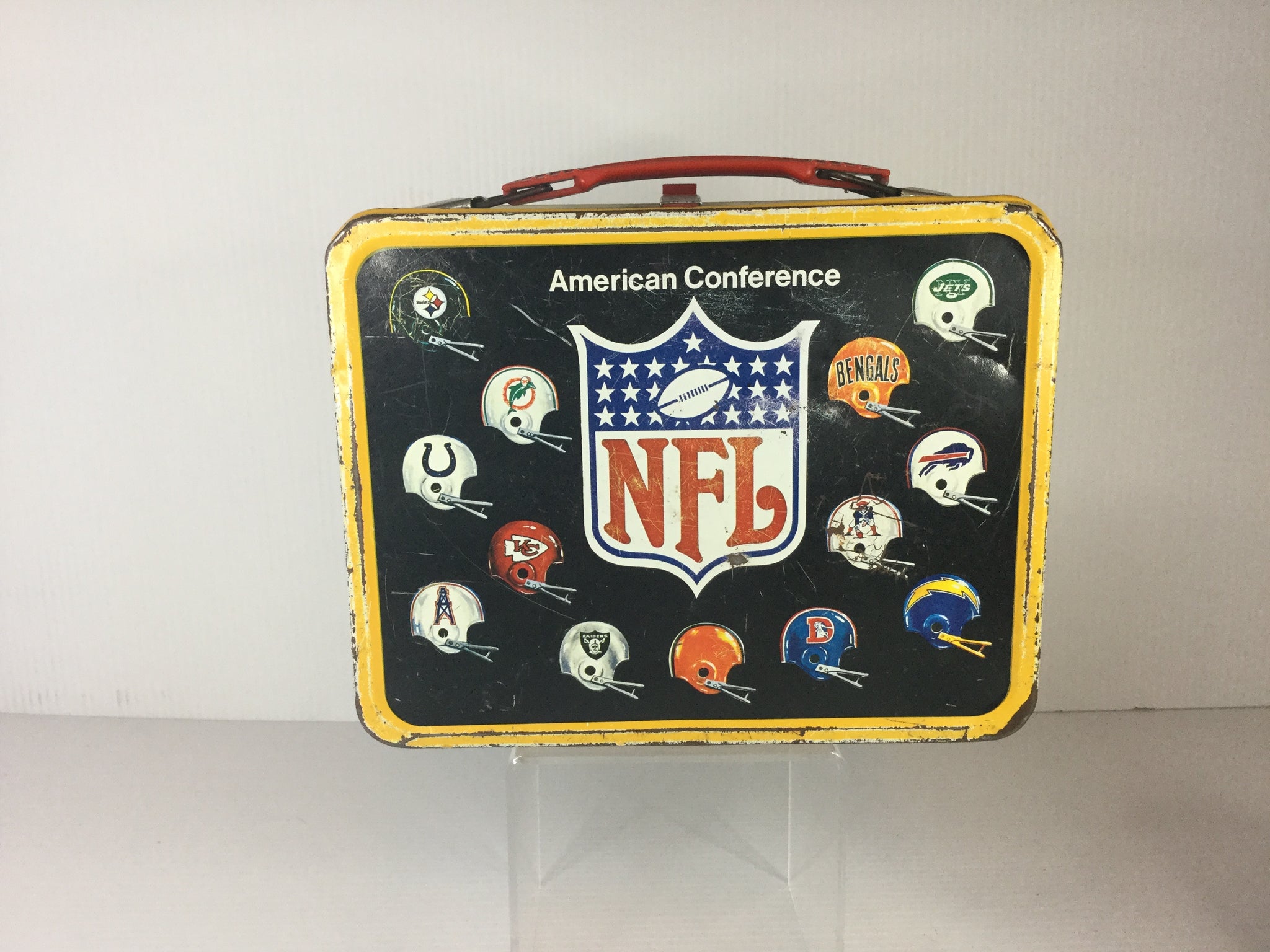 I had the NFL lunchbox, what about you? Thermos Lunch Kits, 1977 :  r/nostalgia